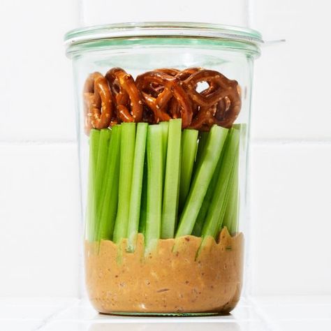 #SnackTime Visit Refinery29 for 6 amazing snacks in a jar, that’ll basically become your new obsession! #RP #HealthyEating 😋 Snacks In A Jar, Mason Jar Snacks, Jar Snacks, Mason Jar Lunch, Celery Sticks, Weight Watchers Snacks, Snacks Ideas, Mason Jar Salad, Mason Jar Meals