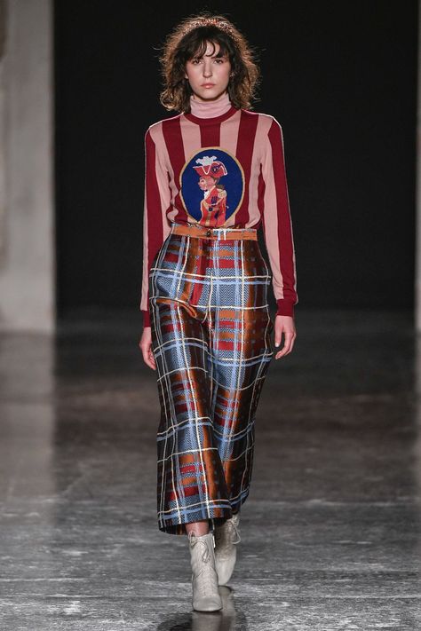 Stella Jean Fall 2019 Ready-to-Wear Collection - Vogue Halloween Runway, Diesel Punk, Short Dress Styles, Stella Jean, Fall Jeans, Autumn Collection, African Print Dresses, Milan Fashion Weeks, Africa Fashion