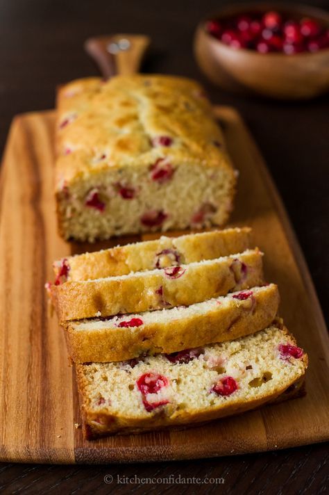 Fresh Cranberry Tea Cake-Kitchen Confidante Perfect for breakfast, an afternoon snack, paired with tea or coffee, or even a rustic dessert, this cake is just right for holidays with house guests. The buttermilk batter makes for a cake that stays moist, each slice boasting a bite of tart, fresh cranberry. Cranberry Cake Recipes, Soaked Cranberries, Cranberry Tea Cake, Cranberry Cake Recipe, Cake Recipes Uk, Cranberry Tea, Cranberry Baking, Rustic Dessert, Fresh Cranberry