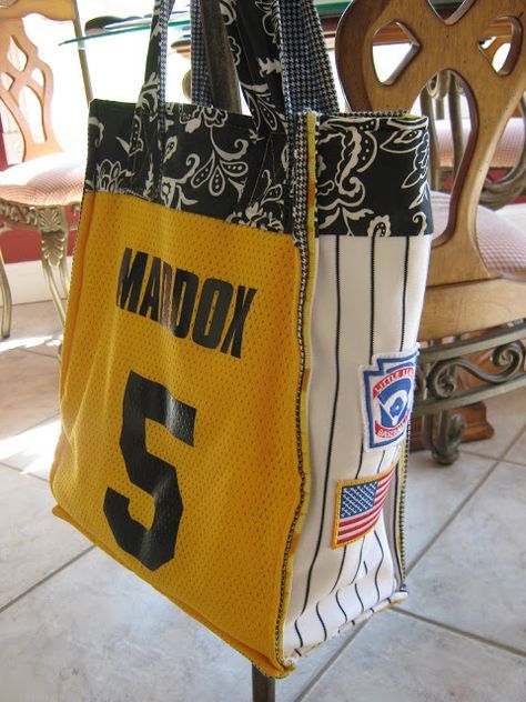 Baseball Crafts, Baseball Bag, Kids Uniforms, Mothers Bag, Sport Craft, Baseball Uniforms, Baseball Party, Mom Bags, Team Mom