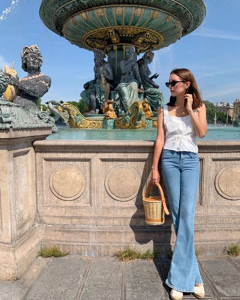 Marielle Haon on Instagram: “Summer around the corner 🌞” Shop Your Closet, Jean Outfit, French Girl Style, French Girls, Instagram Summer, Street Style Fashion, French Girl, Girl Style, Ethical Fashion