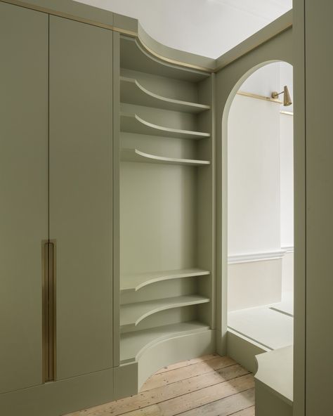 https://www.archdaily.com/949124/upper-wimpole-street-apartment-jonathan-tuckey-design/5f7d18b063c0170a91000174-upper-wimpole-street-apartment-jonathan-tuckey-design-photo?next_project=no Minimal Apartment, Interior Renovation, Design Bedroom, Architectural Details, Wardrobe Design, London United Kingdom, Architectural Elements, Walk In Closet, Built Ins