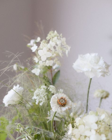 Lots of texture for Erin + Jim. 🌱🌾 So excited to be working with @idodetailslv tomorrow- it’s going to be a pretty one! ✨ . . . . . #cityblossomslv #floraldesign #floraldesigner #inspiredbypetals #inspiredbynature #flowers #flowersofinstagram #florals #tablescapes #weddingflowers #weddingflorals #weddingflorist #floweroftheday Meadow Wedding Flowers, Meadow Wedding, Wedding Florist, Tablescapes, Floral Wedding, Nature Inspiration, Wedding Flowers, Floral Design, Texture