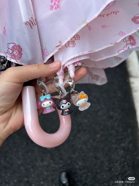 Not mine Hello Kitty Items, Cute Keychain, Cute Little Things, Sanrio Characters, Cute Bags, Not Mine, Things To Buy, Girly Things, Little Things