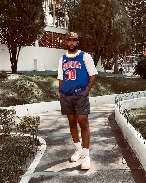 Nba Jersey Outfit Men, Basketball Jersey Outfit Men, Nba Jersey Outfit, Jersey Outfit Men, Outfit Dia, Basketball Jersey Outfit, Drip Ideas, Birthday Outfit Ideas, Nba Outfit