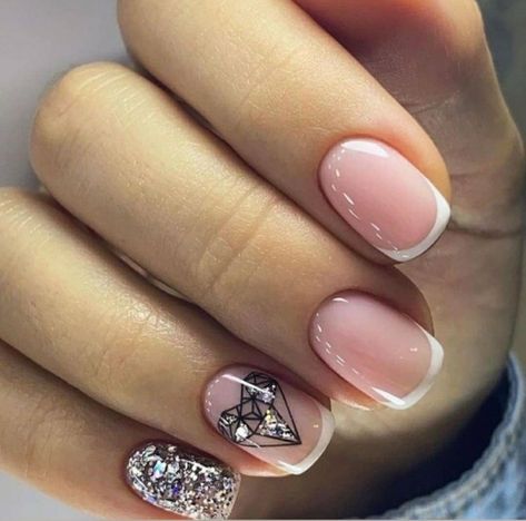 Monogram Nails, Precious Nails, Ten Nails, May Nails, French Nail Designs, Gel Nail Designs, Nail Art Hacks, French Tip Nails, Short Acrylic Nails