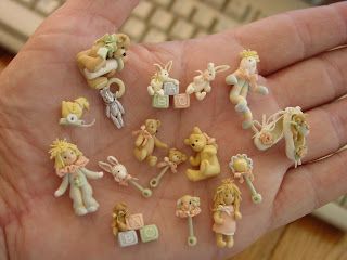 Chrystal's Designs: Manda Theart Fimo Artist Dollhouse Plans, Barbie Bebe, Miniature Knitting, Tiny Teddies, Miniature Bakery, Fimo Clay, Miniature Crafts, Tiny Dolls, Mini Things