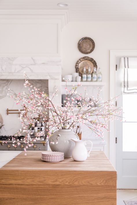 Spring Refresh Home, Neutral Spring Decor, Spring Home Decor Ideas, Spring Interior Design, Spring Kitchen Decor, Spring Interiors, Hello Future, Shopping Wishlist, Spring Home Decor