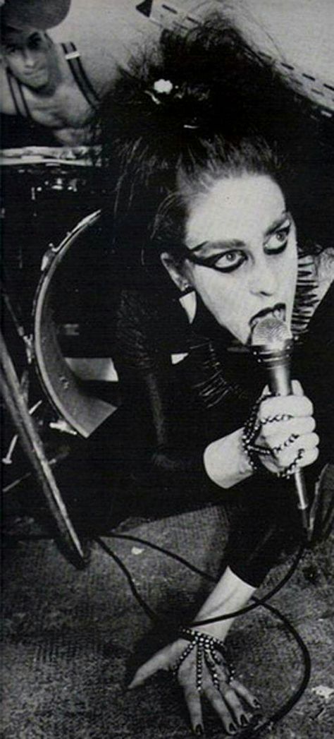 Diamanda Galas Punk Photos, Diamanda Galas, Derek Ridgers, Celtic Frost, Goth Bands, Gala Ideas, Goth Music, Fierce Women, Celebrity Culture