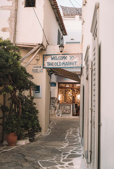 Naxos Greece Aesthetic, Greece Homes, Greek Mountains, Biggest Cruise Ship, Mediterranean Homes Exterior, Mediterranean Aesthetic, Naxos Greece, Greek Island Hopping, Greece Itinerary