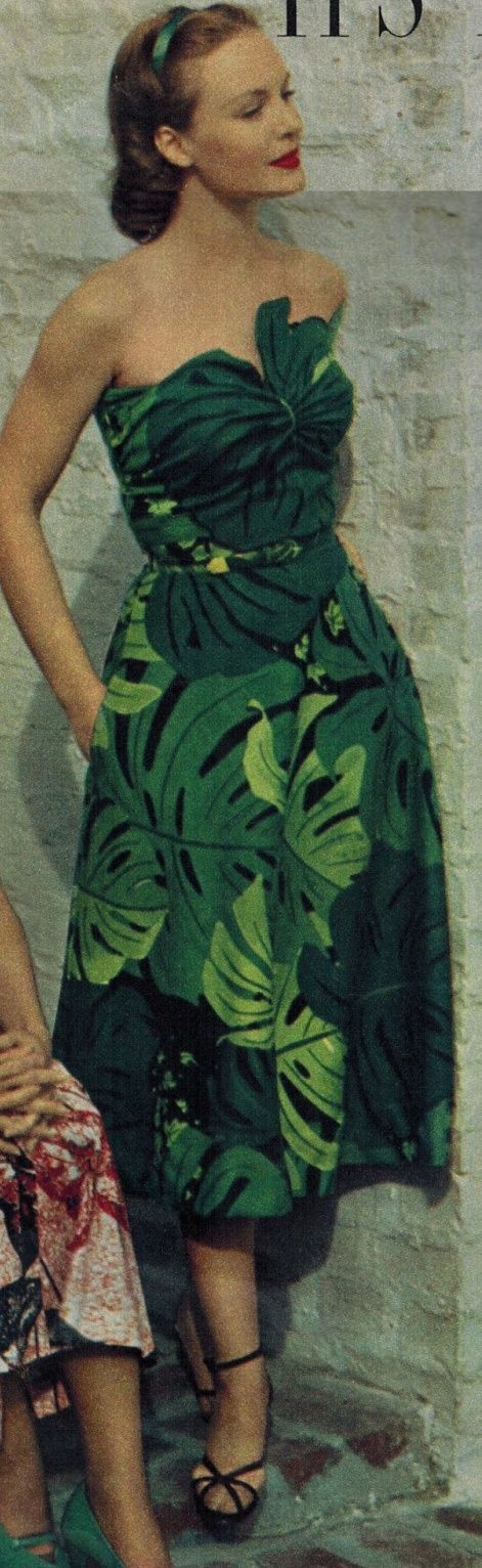 wonderful leafy green dress from the early 50s, vintage tropical fashion Women In Dresses, Tiki Fashion, 1950 Style, 1950 Fashion, Tropical Fashion, Robes Vintage, Resort Fashion, Fashion 1950s, 1950s Style