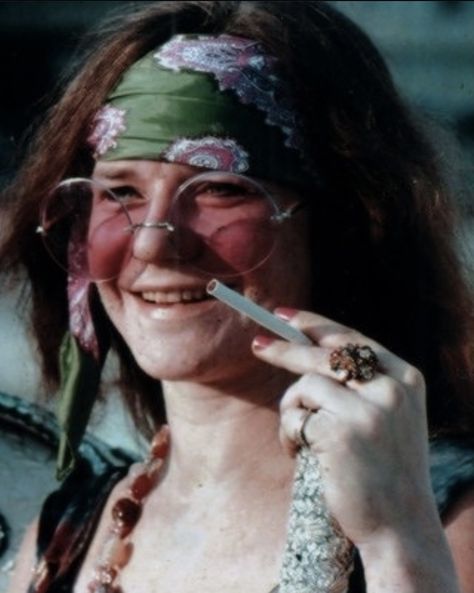 Janis Joplin Style, Tempo Music, Foto Muro Collage, Fashion Fotografie, Acid Rock, Woodstock 1969, Mode Hippie, Estilo Hippie, Hippie Life