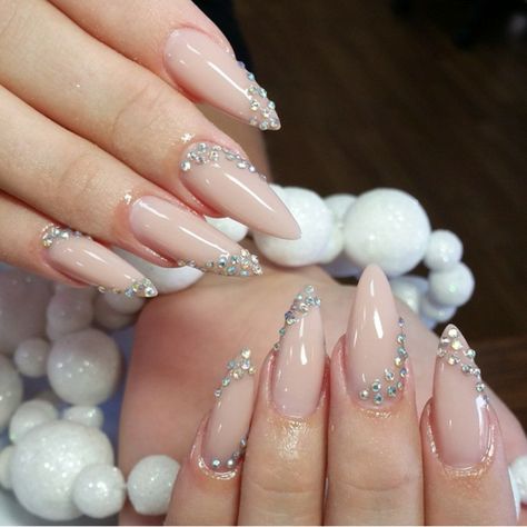 Diamante Nails, Gem Nail Designs, Diamond Nail Designs, Nail 2023, Nail Jewels, Nails Design With Rhinestones, Almond Acrylic Nails, Bling Acrylic Nails, Gem Nails