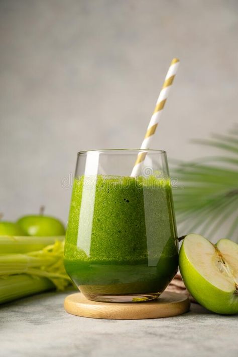 Fresh green smoothie. Apple, banana and spinach detox smoothie shake drink stock image Smoothie Apple, Shake Drink, Shakes Drinks, Smoothie Shakes, Vector Cartoon, Detox Smoothie, Fresh Green, Green Smoothie, Spinach