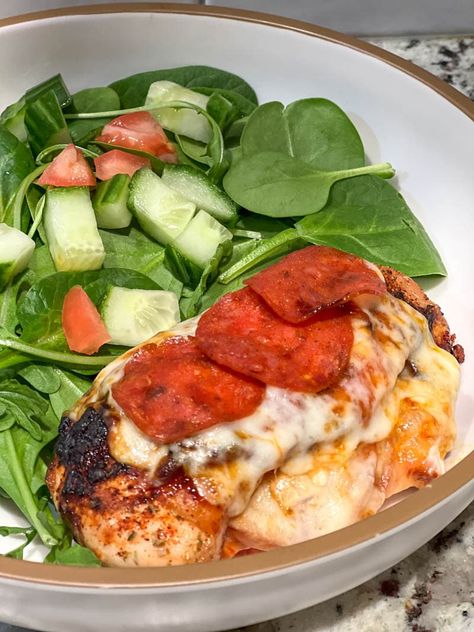 Pizza Stuffed Chicken Healthy Dinner Buffalo Chicken, Buffalo Dietitian, Buffalo Chicken Stuffed Sweet Potatoes, Stuffed Buffalo Chicken Sweet Potato, Optavia Buffalo Chicken Pizza, Turkey Pepperoni, Mozzarella Chicken, Craving Pizza, Chicken Dips