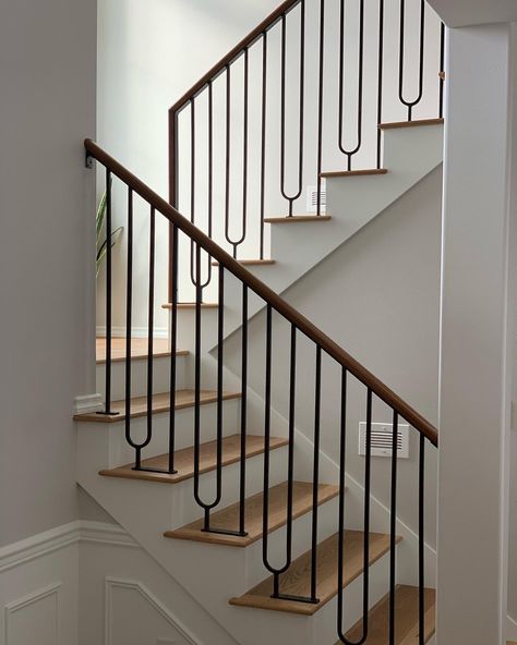 Modern Metal Railings | Ornamental Iron Railings | Get Free Estimate Indoor Iron Stair Railing, Wrought Iron Staircase Railing, Metal Bannister Ideas, Interior Railing Design, Metal Railing Staircase, Iron Staircase Railing Modern, Modern Railings For Stairs Interiors, Iron Railing Stairs, Stair Railings Metal