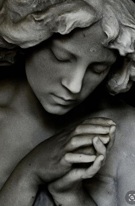 Quotes Healing, Cemetery Angels, Cemetery Monuments, Cemetery Statues, Classic Sculpture, Angel Sculpture, Cemetery Art, Angels Among Us, Angel Statues