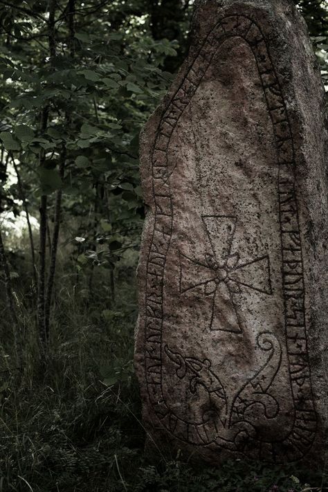 Viking Halloween, Viking Aesthetic, Electric Universe, Norway Viking, Ancient Runes, Nordic Runes, Rune Stones, Eclectic Witch, Norse Runes