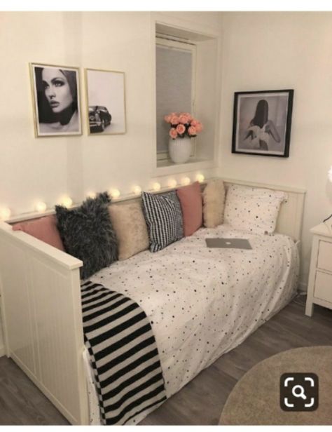 Beautiful Dorm Room, Small Bedroom Storage, Dekorasi Kamar Tidur, Teen Room, Teen Bedroom, Dream Rooms, Dorm Room Decor, Single Bed, Design Case