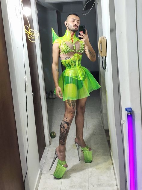 Crazy Party Outfits, Chromatica Outfits, Drag Costume Ideas, Crazy Outfits Weird, Drag Outfit Ideas, Drag Queen Outfits Ideas, Pvc Outfit, Drag Outfits, Drag Queen Costumes