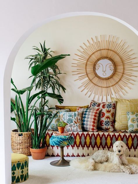 The Jungalow, is far from the minimalist, all-white interiors that often fill our Instagram feeds — and people are fully embracing it. #hunkerhome #jungalow #minimalist #bohemian #pattern Jungalow Decor, Jungalow Style, Boho Styl, Decor Studio, Bohemian House, Deco Boheme, Room Deco, Bohemian Interior, Bohemian Bedroom