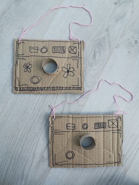 Cardboard camera craft for toddlers - The Mummy Bubble Easy Summer Crafts For Toddlers, Simple Summer Crafts, Hollywood Crafts, Easy Summer Crafts, Cardboard Camera, Summer Crafts For Toddlers, Camera Crafts, Arts And Crafts Activities, Summer Preschool Crafts