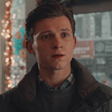 Peter Parker icons Tom Holland Andrew Garfield, Irish Twins, Peter Spiderman, Parker Spiderman, Peter Parker Spiderman, Tom Parker, Marvel Comics Superheroes, Tom Holland Peter Parker, Spiderman Pictures