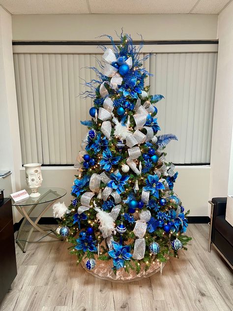 Cobalt Blues Christmas 2021

Designed for @margaritkazaryanlawoffice Reminiscent of gorgeous cobalt china.

#ChristmasTree #ChristmasTreeIdeas #MerryChristmas #TreeDesigner #christmas2021 #ChristmasDecor #cobaltblue #cobaltchinachristmas #blueandsilverchristmas #fancyfacedesigns Christmas Tree Ideas 2022, Blue Tablescape, Christmas Specials, Christmas Tree Decorating Themes, Blue Christmas Tree, Tree Decorating, Decorating Themes, Christmas Tree Ideas, Christmas Party Decorations