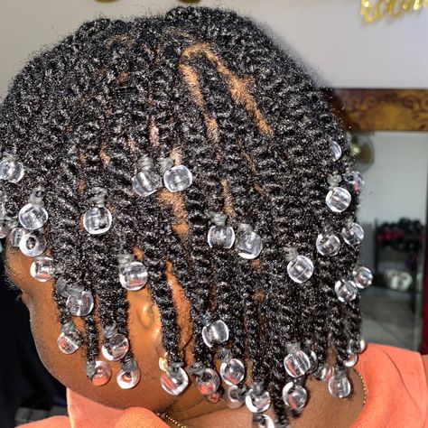 Natural Hair Twists With Beads, Twists With Beads, Hair Twists, Box Braids Hairstyles For Black Women, Natural Hair Twists, Mini Twists, Natural Hair Styles Easy, Natural Styles, Braided Hairstyles For Black Women