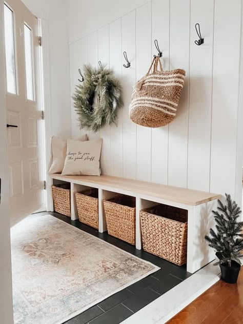 Hall Ways Ideas, Bench With Cubbies, Cubbies Mudroom, Front Closet, Mudroom Bench Ideas, Mudroom Bench Seat, Mudroom Bench Plans, Mudroom Decor, Diy Mudroom Bench