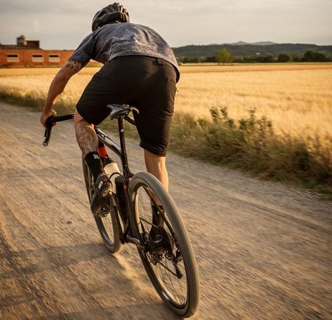 Bicycle Racing, Gravel Cycling, Track Cycling Photography, 650b Gravel Bike, Retro Gravel Bike, Road Cycling Photography, Gcn Cycling, Bike Messenger, Cycling Events