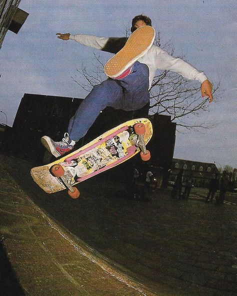 stevejolliffe Ollie airwalk to tail #timleightonboyce #radmagazine #readanddestroyarchive #bmxactionbike @readanddestroy #skateboardin Skater Boi, Rauch Fotografie, Skate Vibes, Skate Aesthetic, Skateboard Aesthetic, Skate Photos, Skater Vibes, 90s Skate, Skateboard Photography