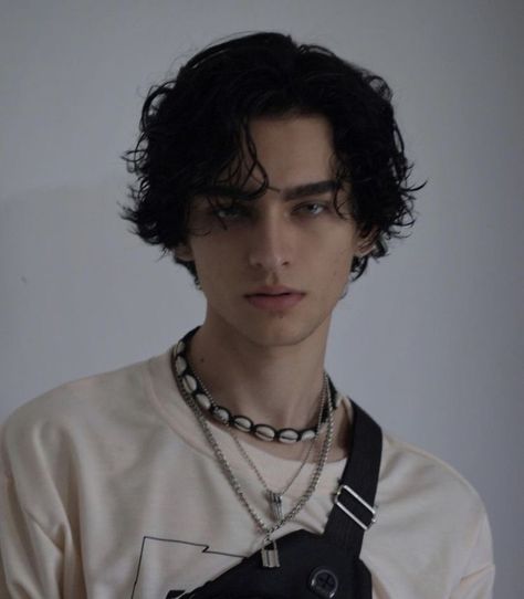 Black Hair Boy, Corte De Cabelo Masculino, Holly Black, Hair Reference, Long Hair Styles Men, Attractive People, Haircuts For Men, Hair Inspo, Mens Hairstyles