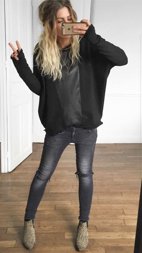 Boots Leopard, What Should I Wear Today, Daily Fashion Inspiration, Black Jeans Outfit, Diy Clothes Life Hacks, Family Fashion, Daily Dress, Daily Fashion, Autumn Winter Fashion