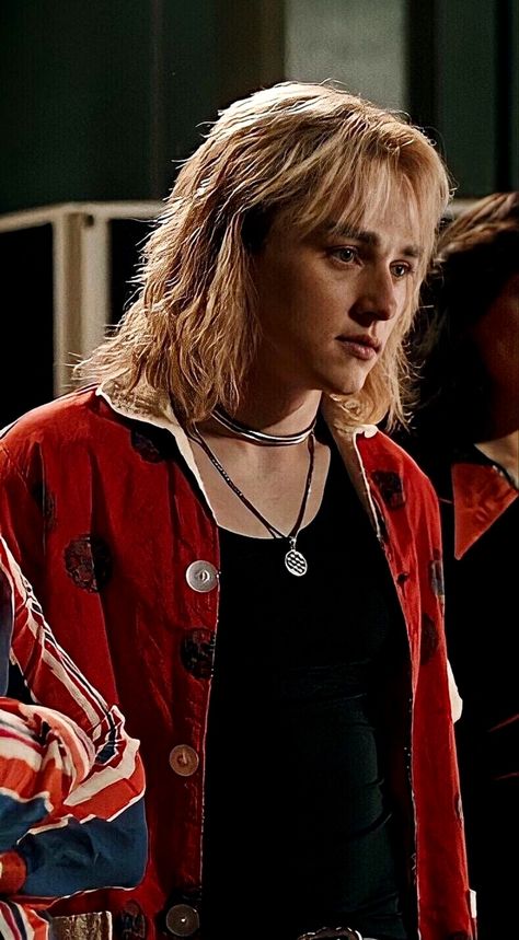 Roger Bohemian Rhapsody, Bohemian Rhapsody Movie Aesthetic, Ben Hardy Bohemian Rhapsody, Roger Taylor Bohemian Rhapsody, Roger Taylor Ben Hardy, Ben Hardy Roger Taylor, Queen Movie, Queen Humor, Roger Taylor Queen