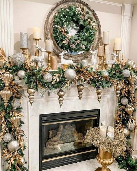 Ornaments On Mantle, Antique Bedroom Decor Vintage, Metal Art Projects Ideas Home Decor, Christmas Centerpiece Decor Ideas, Elegant Christmas Mantels, Romantic Christmas Decor, Hotel Lobby Christmas Decor, Christmas Garlands Ideas Diy, Gold Christmas Mantle Decor