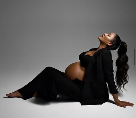 Jcpenney Maternity Portraits, Braids Maternity Shoot, Modern Maternity Shoot Black Women, Black Outfit Pregnant, Sleek Maternity Shoot, Maternity Photography Classy Elegant, Pant Suit Maternity Shoot, Moody Maternity Shoot Studio, Business Maternity Shoot