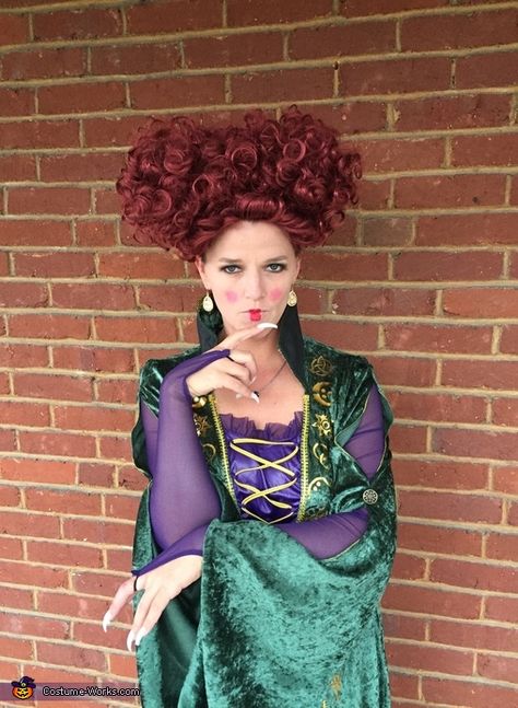 Hocus Pocus Makeup Winifred, Diy Winifred Sanderson Costume, Winifred Sanderson Costume Diy, Hocus Pocus Winifred Costume, Winifred Sanderson Hair, Winifred Sanderson Makeup, Winifred Costume, Hocus Pocus Costume Diy, Winnifred Sanderson