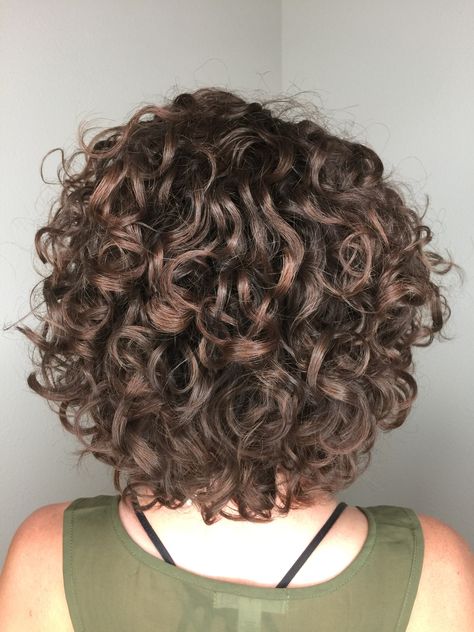 Loose Curl Perm Medium Length, Spiral Perm Short Hair, Perfect Curly Hair, Curly Wurly, Short Permed Hair, Permed Hair, Perm Hair, Shoulder Length Curly Hair, Natural Curly Hair Cuts