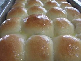 Bread Machine Rolls Recipes, Bread Machine Rolls, Bread Machine Recipes Sweet, Easy Bread Machine Recipes, Yeast Rolls Recipe, Best Bread Machine, Bread Maker Recipes, Yeast Rolls, Dinner Rolls Recipe