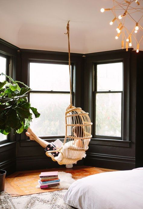 Bedroom Swings, Modern Bay Window, Bay Window Decorating Ideas, Bay Window Decor, Bedroom Swing, Bay Window Design, Living Room Bay Window, Bedroom Bay Window, Bay Window Living Room