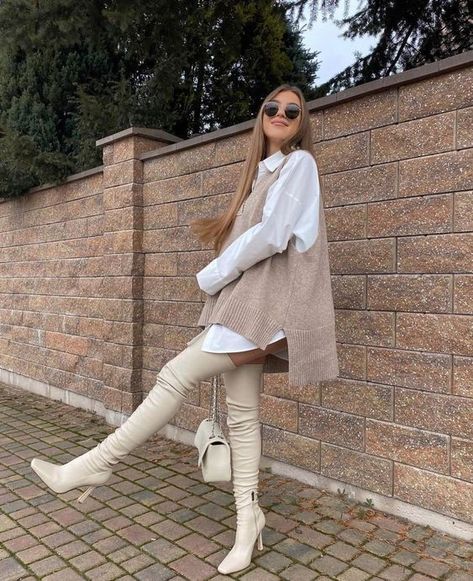 Chique Outfits, Looks Black, White Boots, Looks Chic, Mode Inspo, 가을 패션, Autumn Outfit, Outfit Inspo Fall, Mode Inspiration