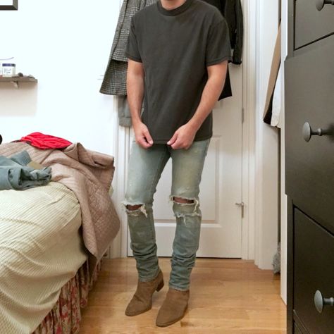 Ysl Wyatt Boot Men Outfit, Boot Men Outfit, Slp Aesthetic, Swat Outfit, Harry Outfits, Chelsea Boots Outfit, Boots Men Outfit, Male Outfits, Harry Styles Outfit