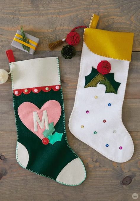 DIY Christmas stockings with felt appliqués and fun embellishments - Think.Make.Share. Diy Christmas Stockings, Christmas Stockings Sewing, Decorated Stockings, Diy Stockings, Felt Christmas Stockings, Christmas Stockings Diy, Felt Stocking, Christmas Stocking Pattern, Stocking Pattern