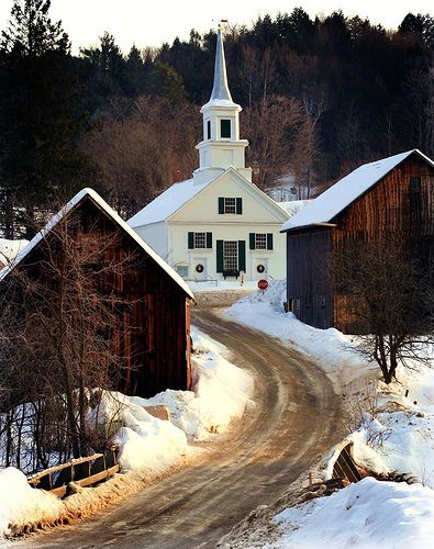 Snowy Pictures, Country Churches, Old Country Churches, Church Pictures, Beautiful Churches, Take Me To Church, Christmas Beauty, Snow Days, Manor Houses