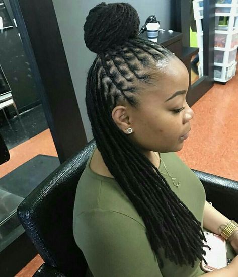 Woman Locs, Afro Hair Woman, Blonde Dreadlocks, Style Braids, Dread Head, Dreads Girl, Long Hair Tips, Hairstyles 2024, Beautiful Dreadlocks