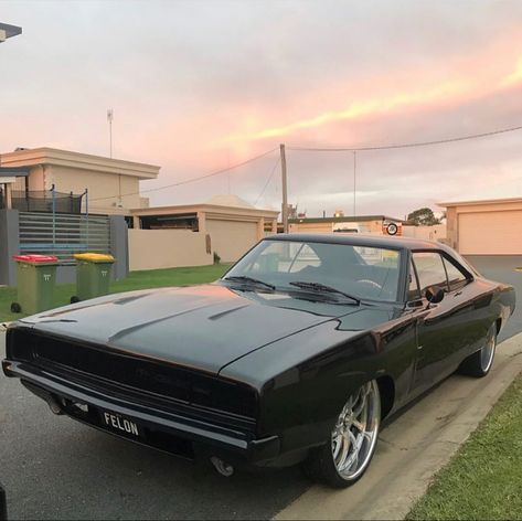 69 Dodge Charger, 70s Muscle Cars, 1968 Dodge Charger, Good Looking Cars, Old Muscle Cars, Dodge Muscle Cars, Old School Cars, Fancy Cars, Pretty Cars