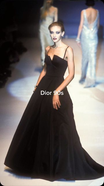 Dior 90s, 1990's Fashion, Old Money, Runway Fashion, My Name, Enchanted, Fashion Brands, Fashion Branding, Dior