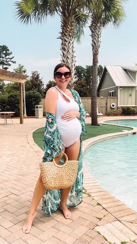 I'm always down for a fun pool day! This Amazon maternity suit is so flattering and affordable! maternity / bump friendly / summer / swimsuit / bathing suit / cover up / beach / pool / beach bag / summer bag / Pool Day Outfit, Maternity Suit, Baby Bump Pictures, Bump Pictures, Pool Outfits, Cover Up Beach, Mama Necklace, Pool Day, Coverup Beach