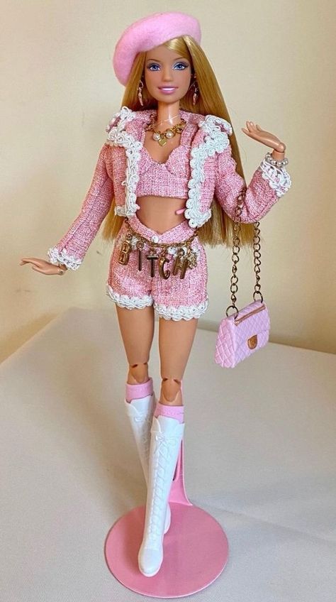 90s Barbie Aesthetic, Corporate Barbie, Barbie Tingz, Y2k Barbie, Bratz Doll Outfits, Barbie Wardrobe, Barbie Costume, Dolls Fashion, Fashion School